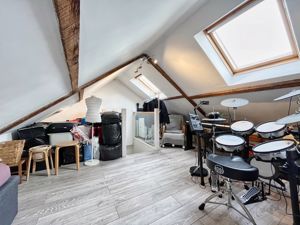 Photo 14- click for photo gallery